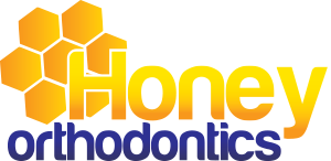 Honey-Orthodontics-Logo-White-Tag